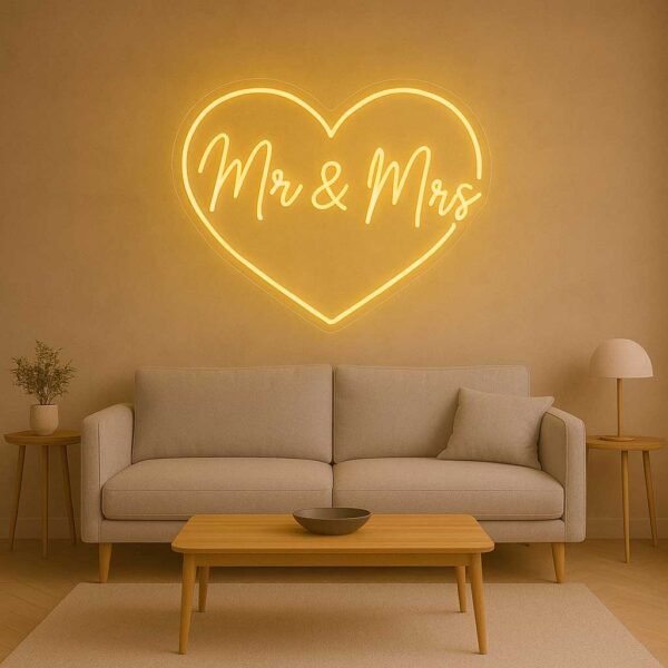JAUNE-Mr-mrs-dans-un-coeur