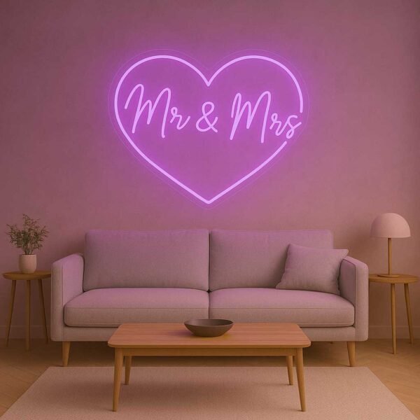 VIOLET-Mr-mrs-dans-un-coeur